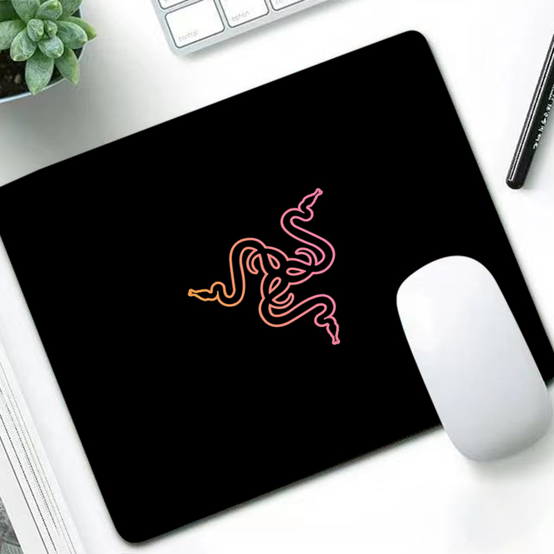 Razer Luxury Mouse Pad Anime G - đánh giá và giá Laptop Tablet Accessories